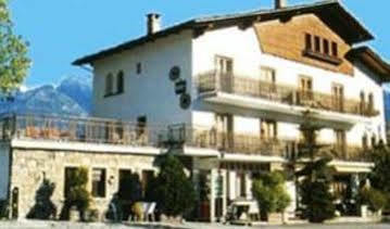 Hôtel Hirondelle à Aoste Extérieur photo